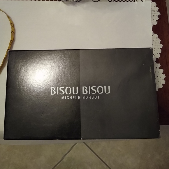 Bisou Bisou Shoes - Picture 5 of 5